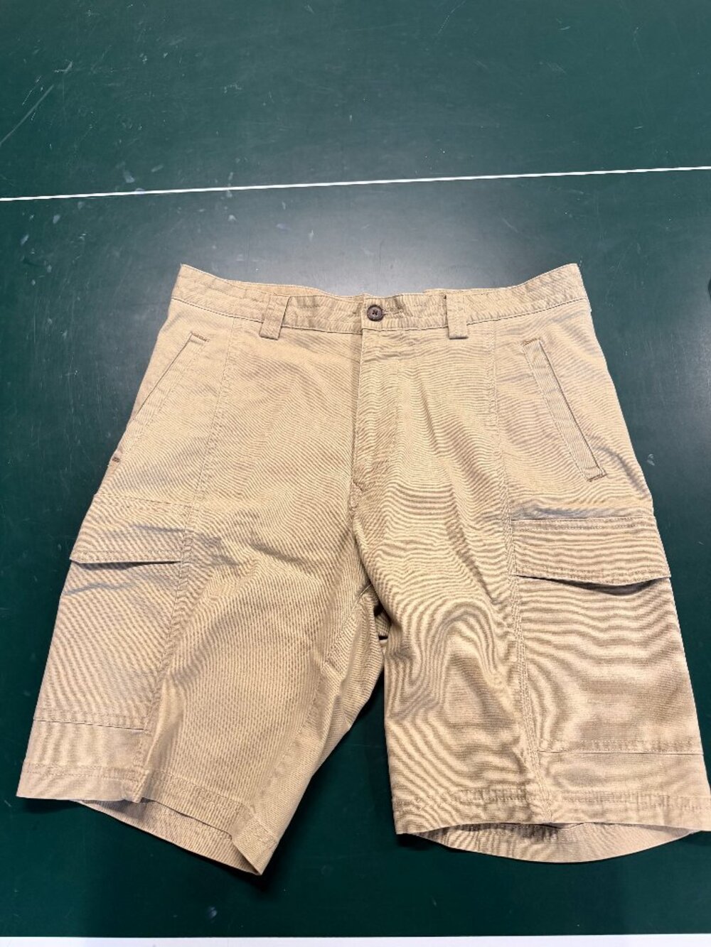 Tommy Bahama Men’s Khaki Stretch Tencel Cargo Shorts Size 32